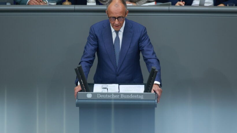 Merz va al Bundestag e la Weidel lo bastona. Poi s’offende e annulla la telefonata a Trump