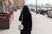 Il governo suona la campanella: «Basta burqa e classi ghetto»