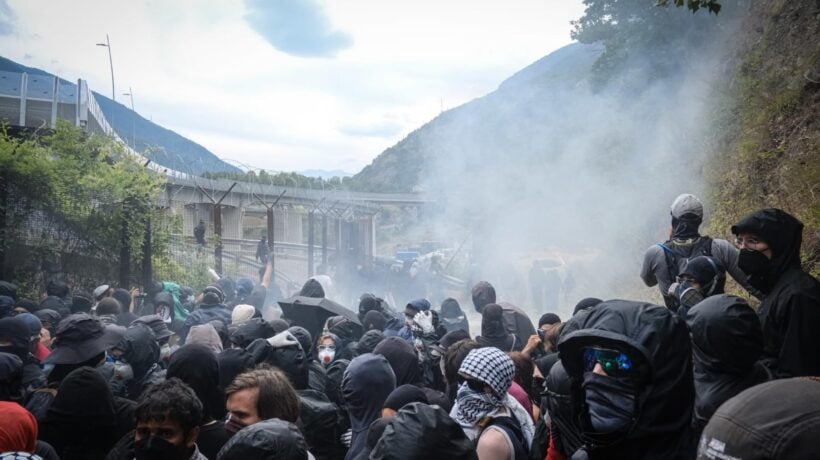 Il Pd guiderà il corteo No Tav in barba ai 124 agenti feriti
