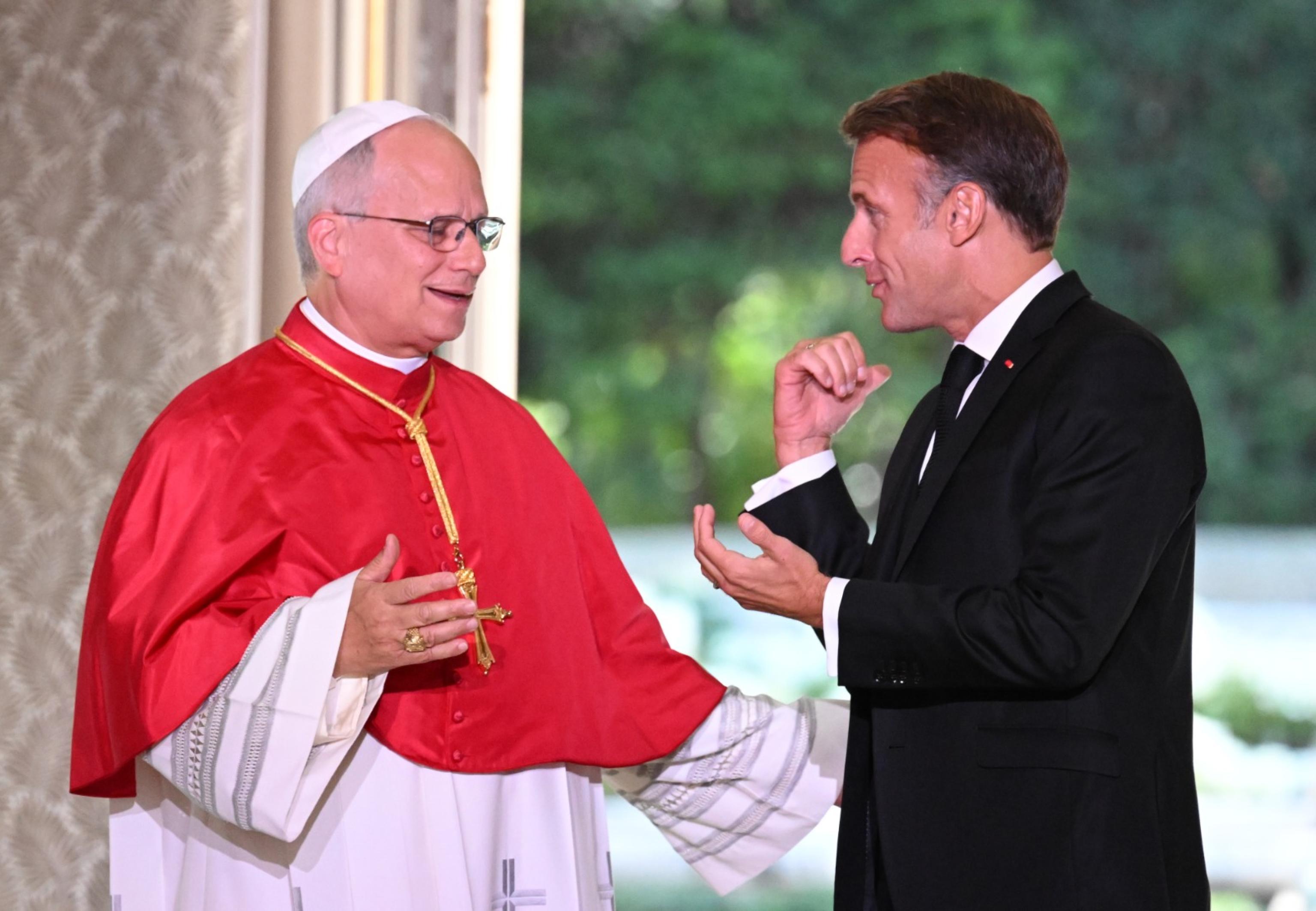 papa leone arriva a parigi e scomunica la francia di macron da Laverita.info papa leone arriva a parigi e scomunica la francia di macron