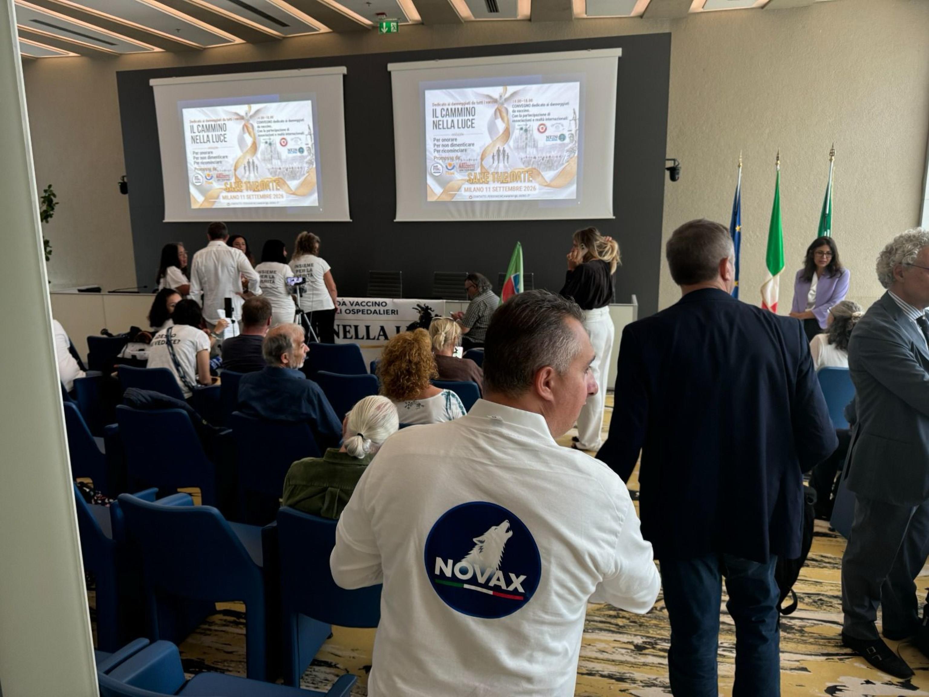 macch233 no vax violenti al pirellone i dem hanno deriso i danneggiati da Laverita.info macch233 no vax violenti al pirellone i dem hanno deriso i danneggiati