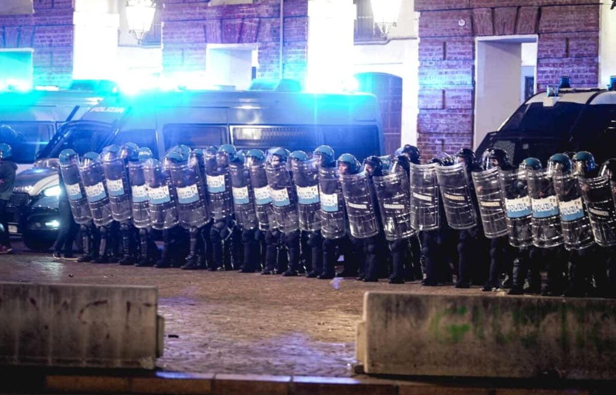 E Avs vuole «schedare» i poliziotti