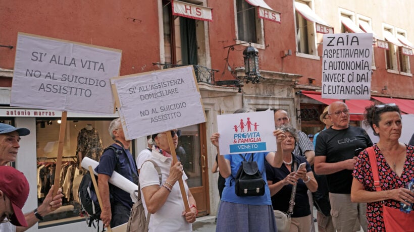 Fan del suicidio assistito senza freni. Ora puntano a Marche e Parlamento