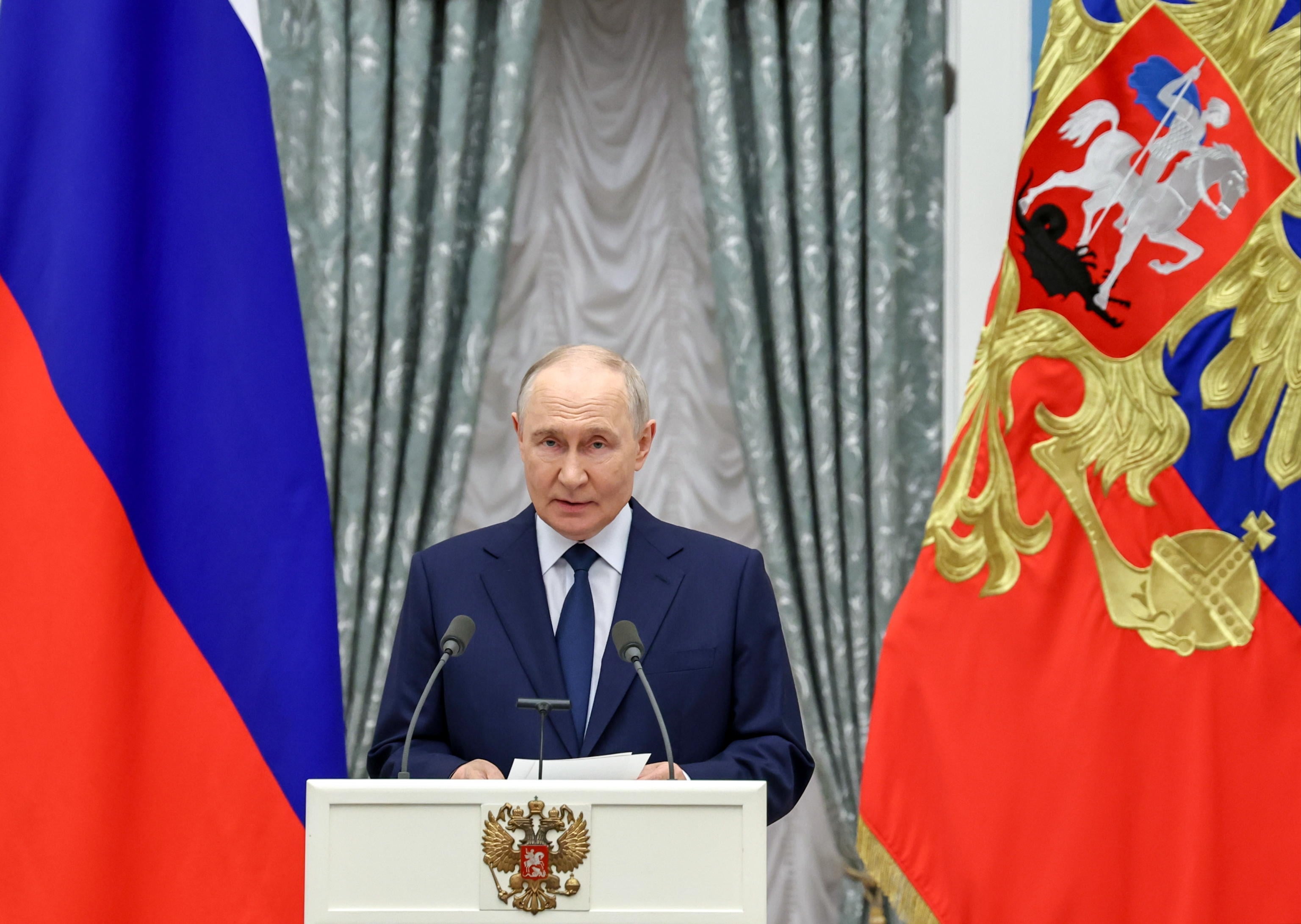 e a mosca altro plebiscito per putin da Laverita.info e a mosca altro plebiscito per putin