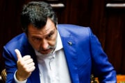 I nordisti riesumano la vecchia Lega. Caustici i salviniani: «Versino 49 milioni»