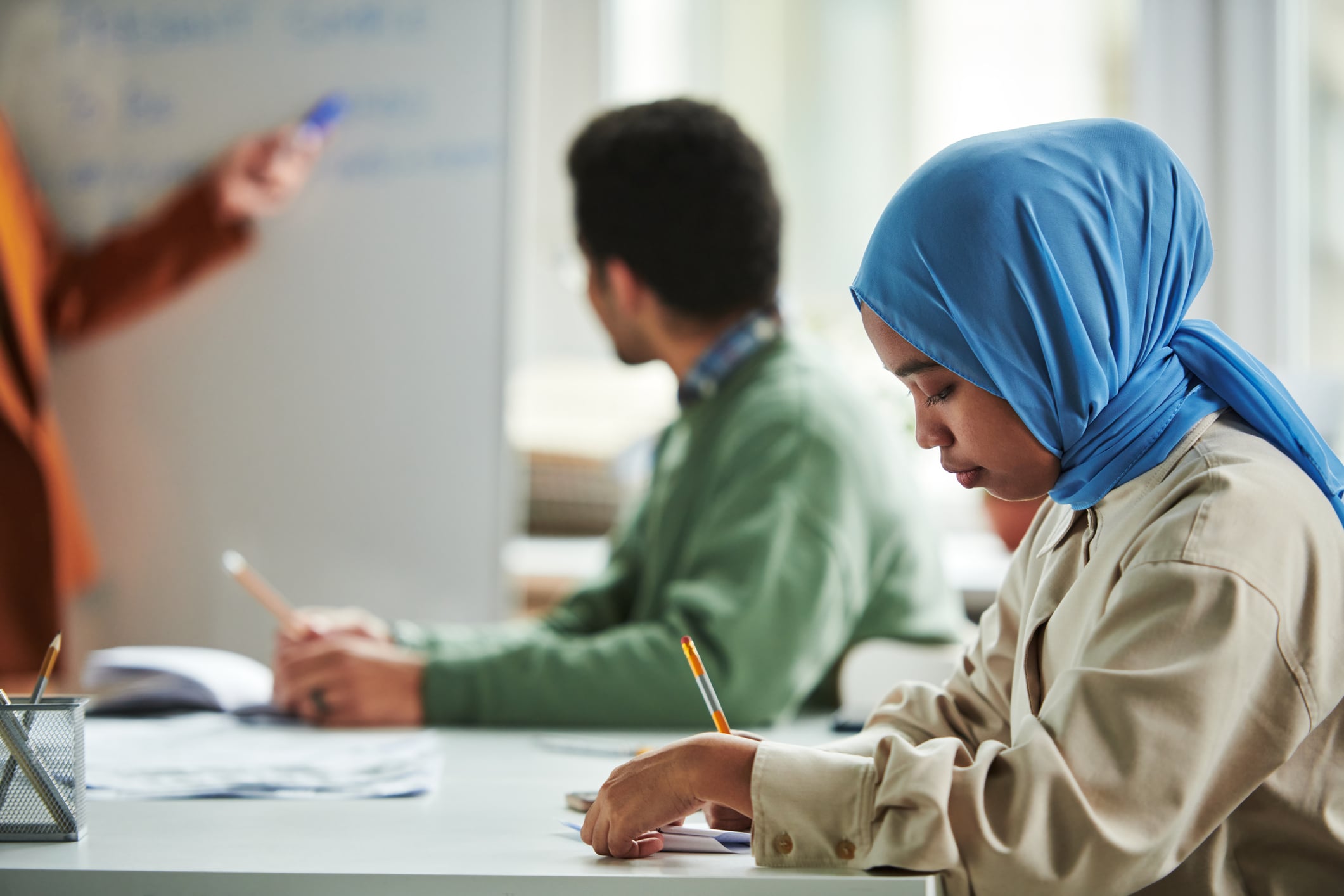 preparano gi224 il boicottaggio al tetto dei migranti a scuola da Laverita.info preparano gi224 il boicottaggio al tetto dei migranti a scuola