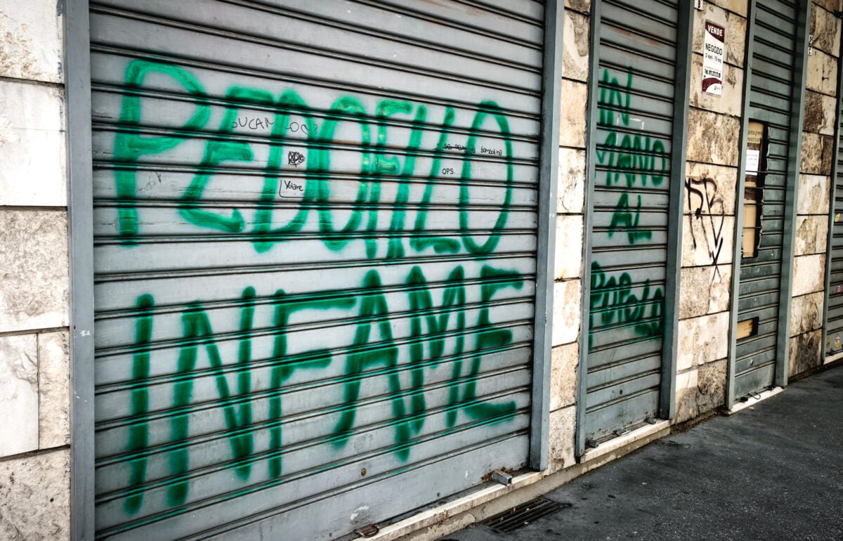 Le grooming gangs ce lo insegnano: lo stupro è la vera arma di chi ci odia