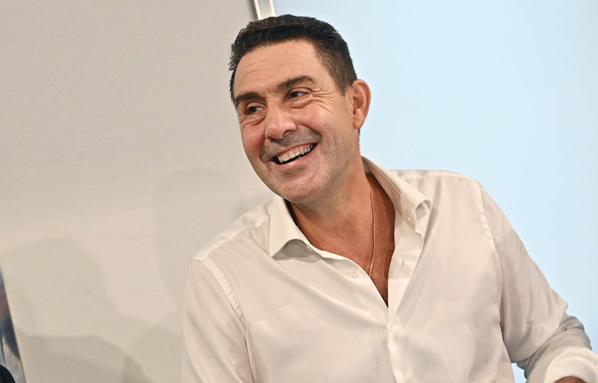 Vannacci ritenta il flirt col governo e prende sberle