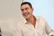 Vannacci ritenta il flirt col governo e prende sberle