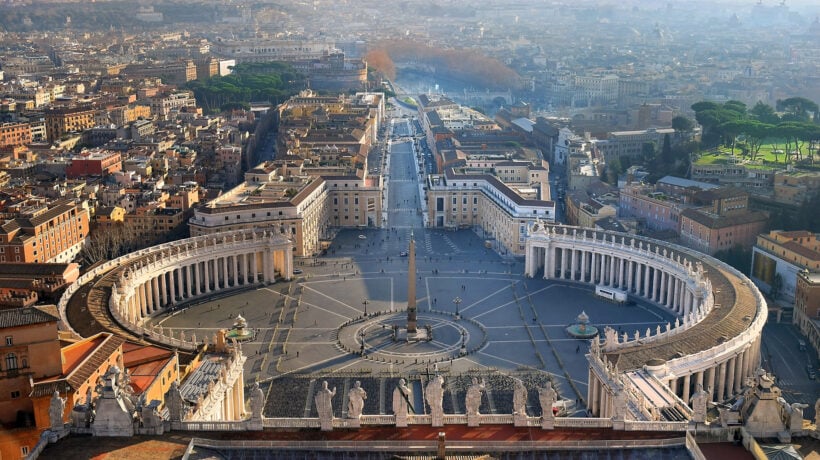 I dipendenti del Papa bussano a soldi
