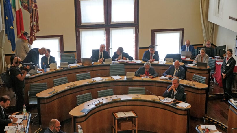 Il Veneto si allinea a sinistra: passa la legge sul fine vita