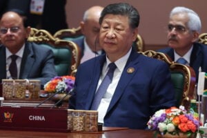 La Cina tira la bordata agli States: «Pronti a difendere Teheran»
