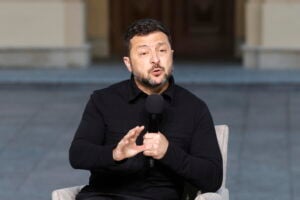 Finiti in corruzione metà dei nostri soldi a Kiev