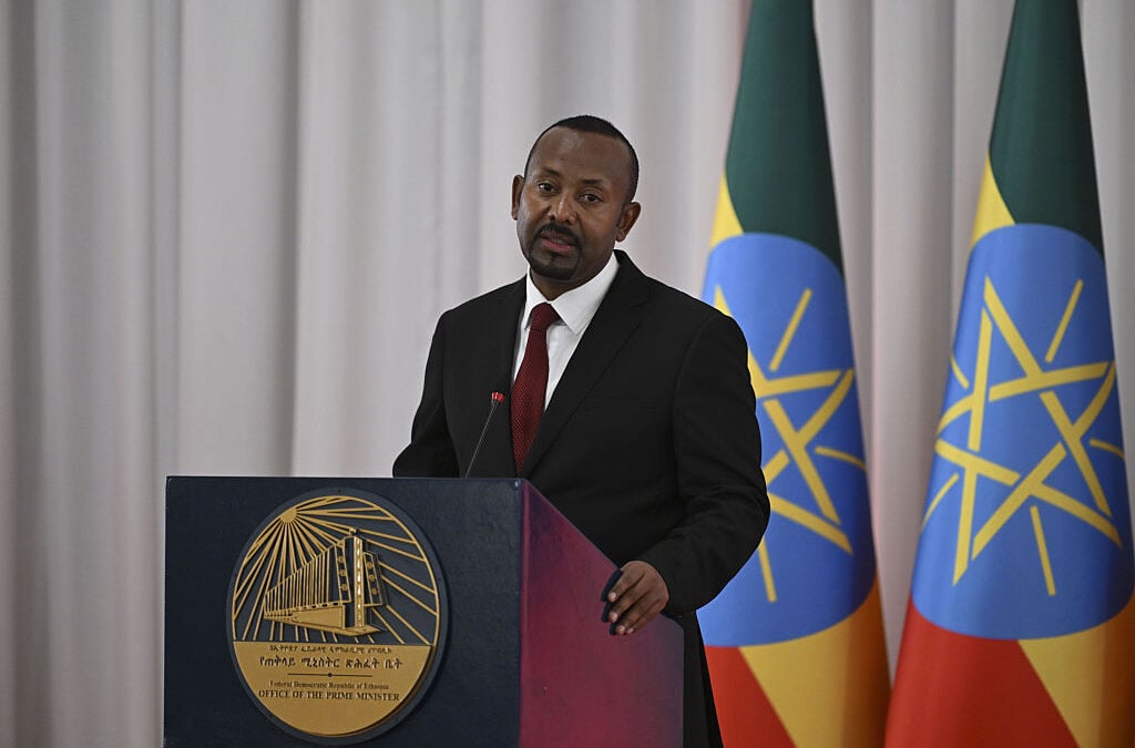 Abiy Ahmed, primo ministro etiope, al centro delle tensioni tra il governo federale e le forze ribelli del Tigray e dell’Amhara