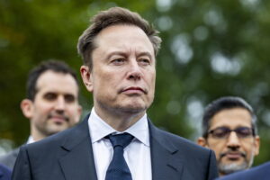 Musk punta a un’altra frontiera: la telefonia