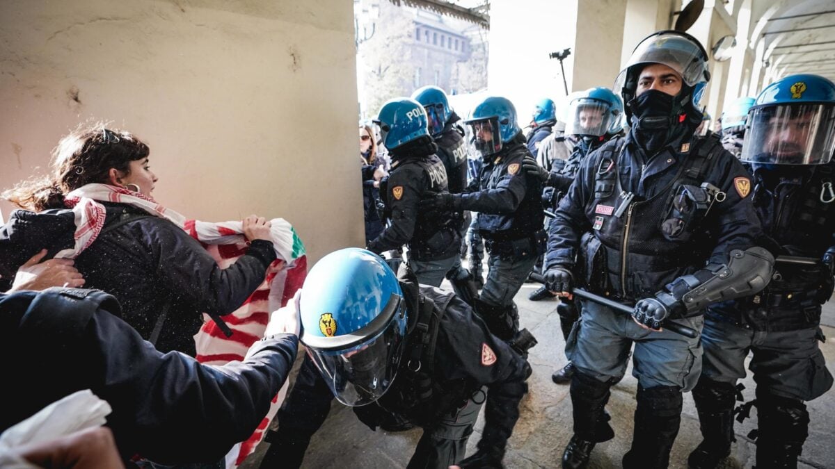 no meloni day scontri a torino bombe carta a roma e tensioni a bologna da Laverita.info no meloni day scontri a torino bombe carta a roma e tensioni a bologna