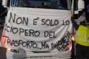 Gli autotrasportatori bloccano il Meridione