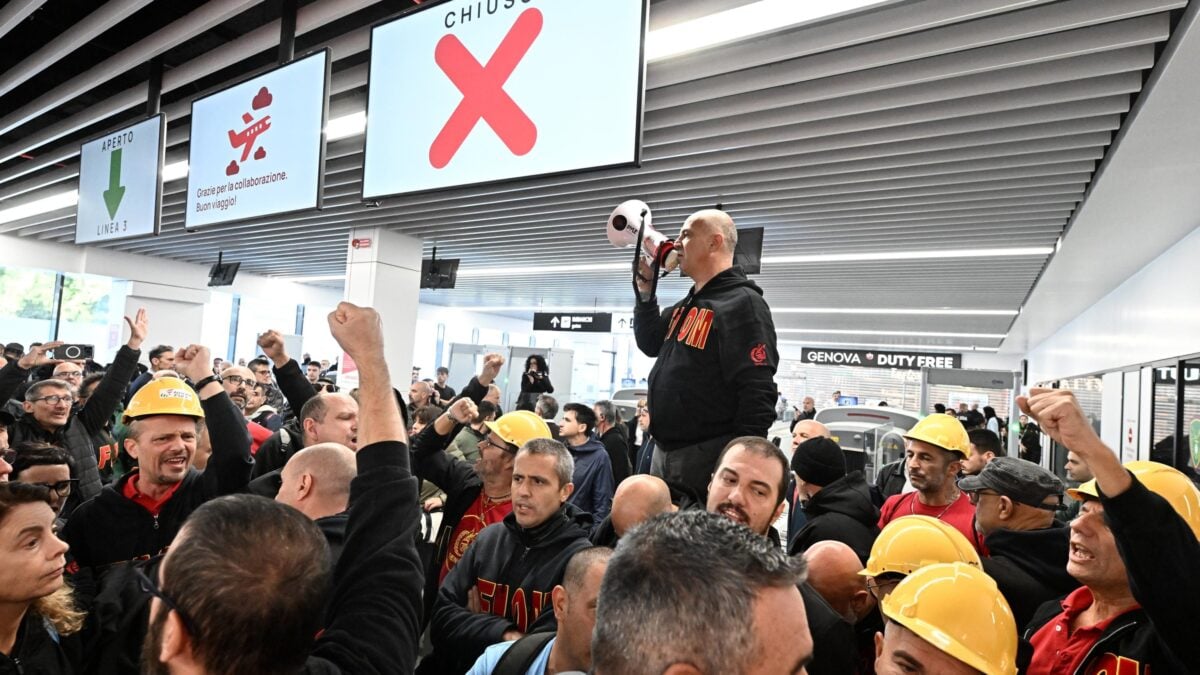 Ex Ilva, protesta all’aeroporto di Genova: i lavoratori chiedono garanzie