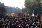 Italia bloccata dai cortei: tangenziale di Milano paralizzata, scontri in Veneto