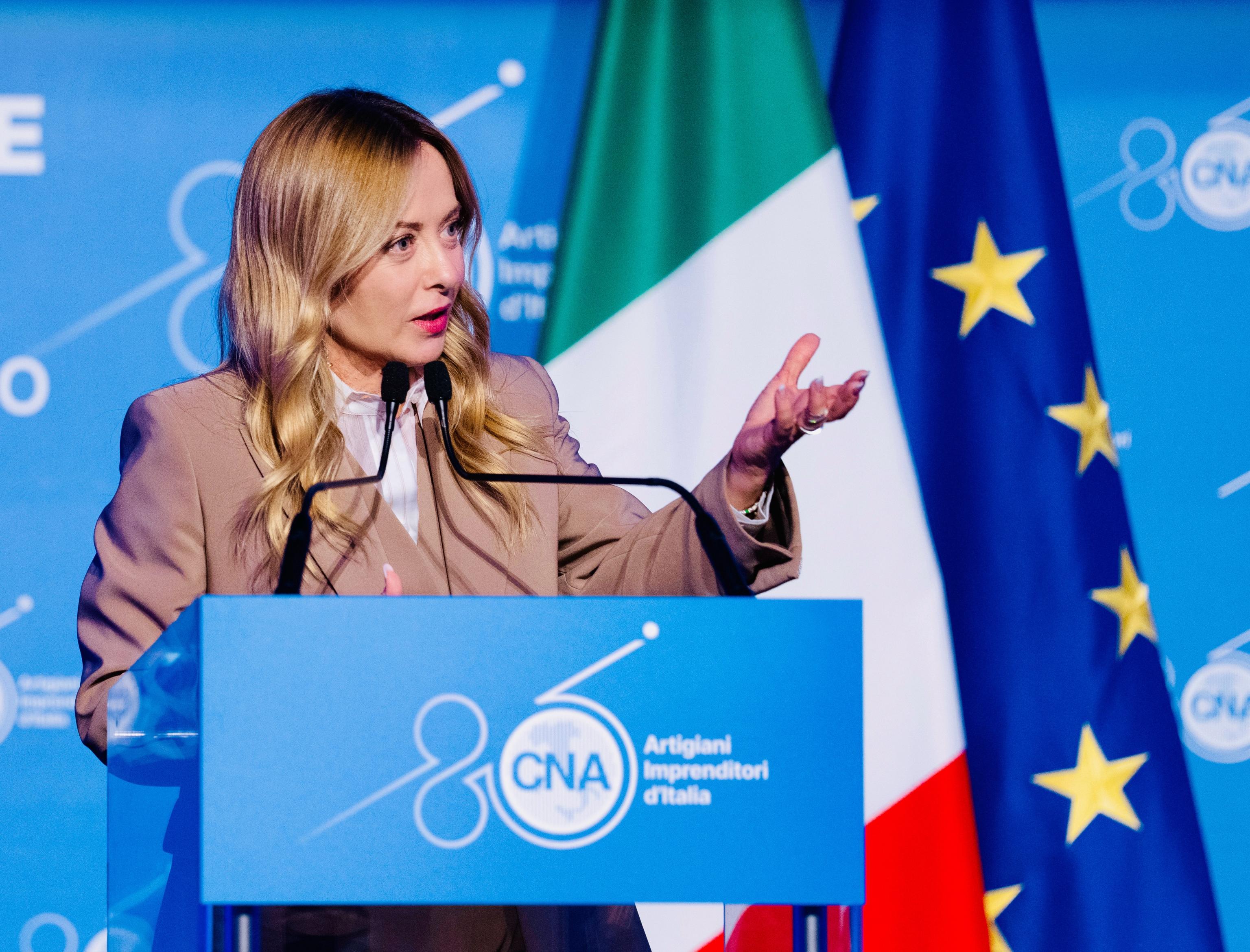 meloni chiede flessibilit224 a von der leyen vanno considerati i prezzi in salita da Laverita.info meloni chiede flessibilit224 a von der leyen vanno considerati i prezzi in salita