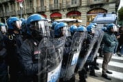 Martellate contro l’agente, finalmente Askatasuna accusata di tentato omicidio