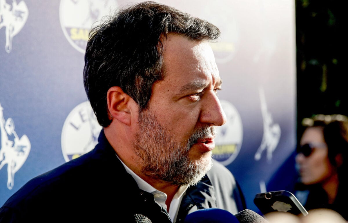 Lega, Matteo Salvini si dimette da segretario. Con lui lasciano Sardone, Durigon e Stefani