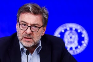 Manovra, chi avrà lo sconto sull’Irpef e quanto pagheranno le banche