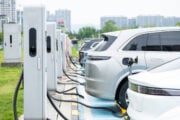 Buttati 450 miliardi in auto green: salita la CO2