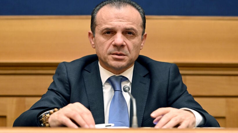 Cateno De Luca: «Tutti mi volevano, ho scelto Meloni»