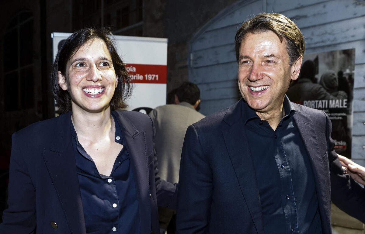 La legge elettorale costringe Schlein e Conte a insultarsi per lo scettro di leader