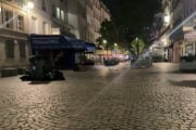 Parigi in coprifuoco: pendolari bloccati dalla chiusura della metro