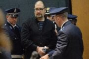 I medici anti rimpatri oltre ai clandestini tifavano per Cospito libero dal 41 bis