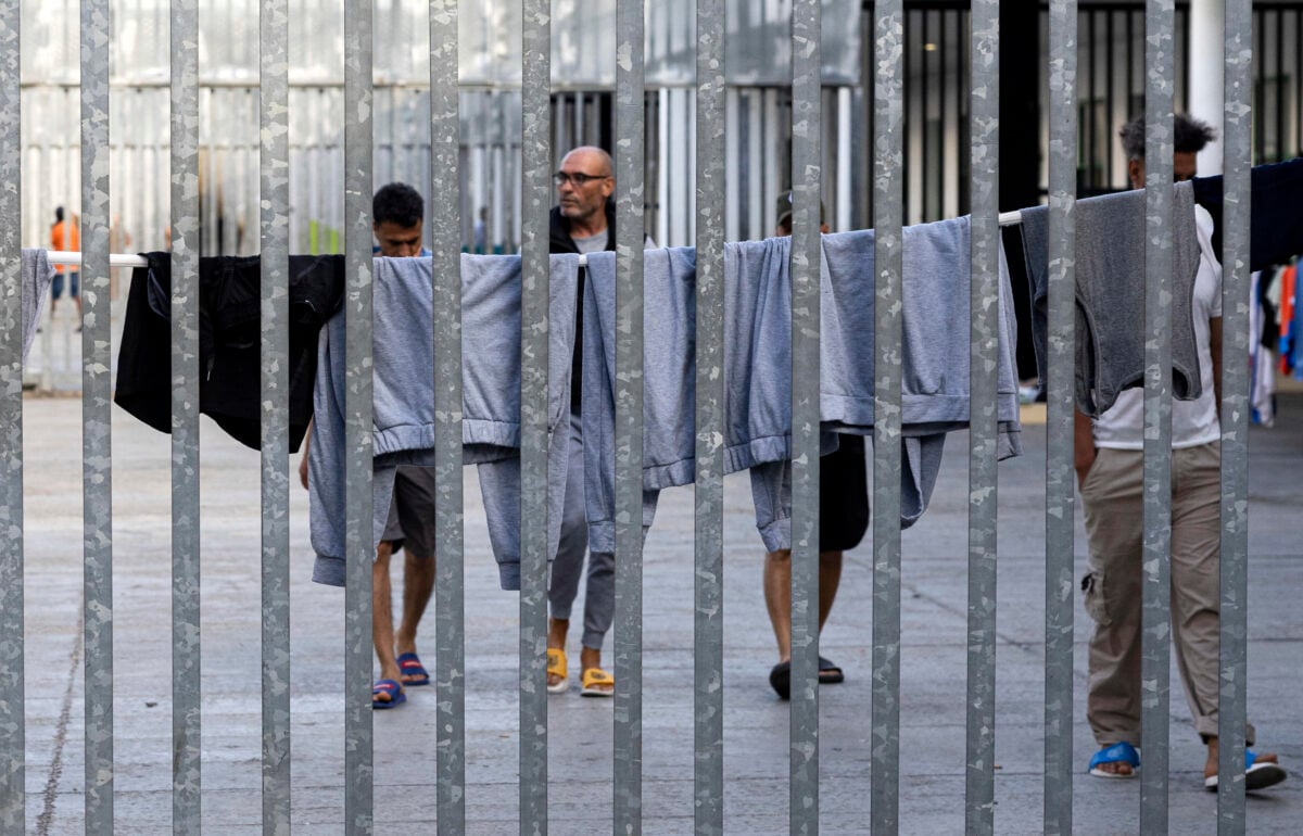 In 10 hanno evitato il centro rimpatri semplicemente rifiutando la visita