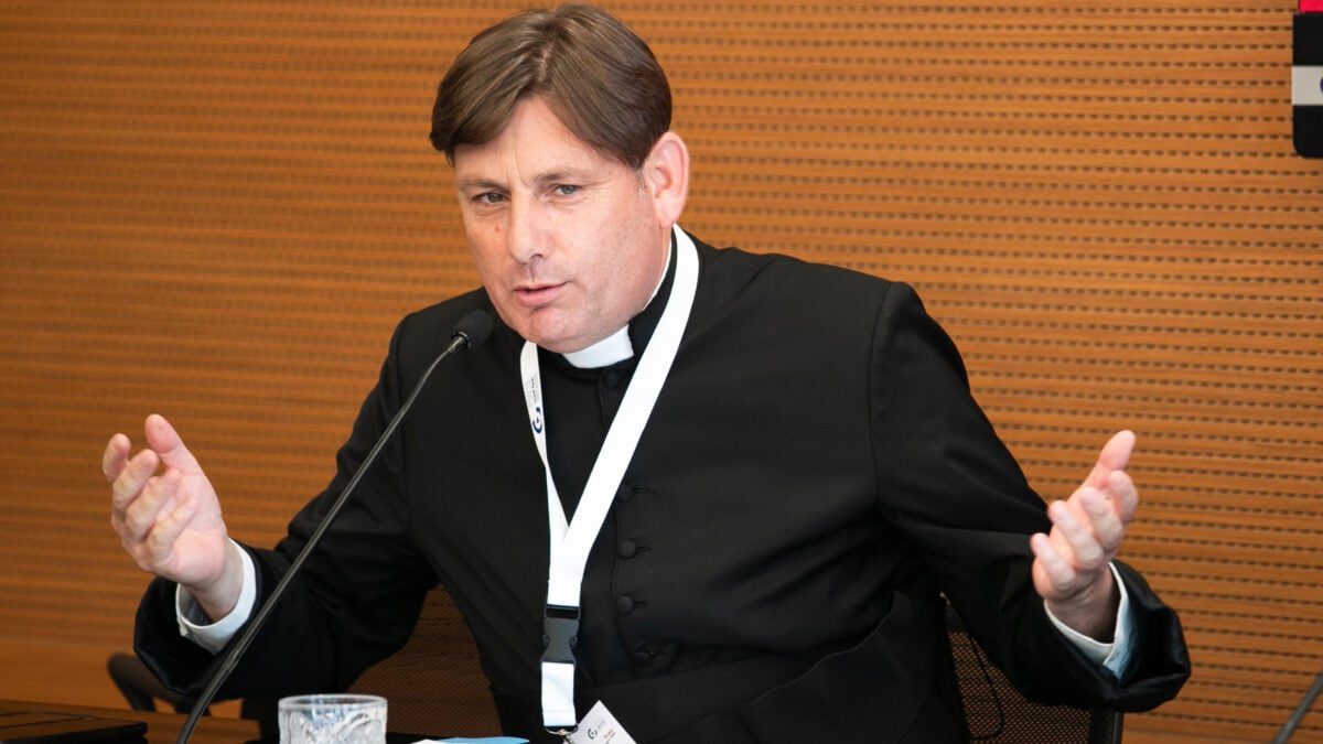 Don Antonio Coluccia, sacerdote impegnato contro lo spaccio nelle periferie di Roma