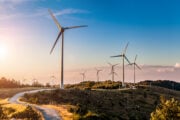 L’energia verde in Spagna è favola, l’Irpinia sfregiata dalle pale è realtà