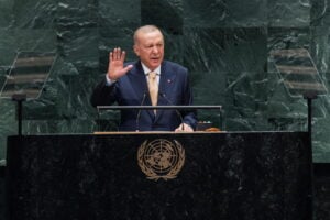 Il presidente turco Recep Tayyip Erdoğan durante un intervento pubblico