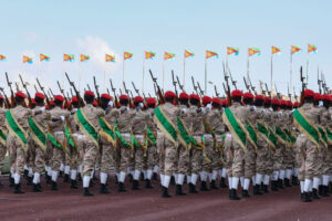 Militari delle forze armate eritree durante la celebrazione dell’indipendenza ad Asmara