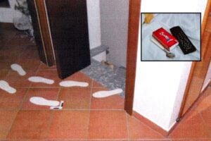 Immagine allegata alla consulenza di parte civile nel processo per l’omicidio di Chiara Poggi, con un riquadro dedicato al cucchiaino