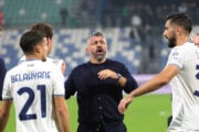 Il calabrone Lazio non potrebbe volare. Però non lo sa e lo fa ugualmente