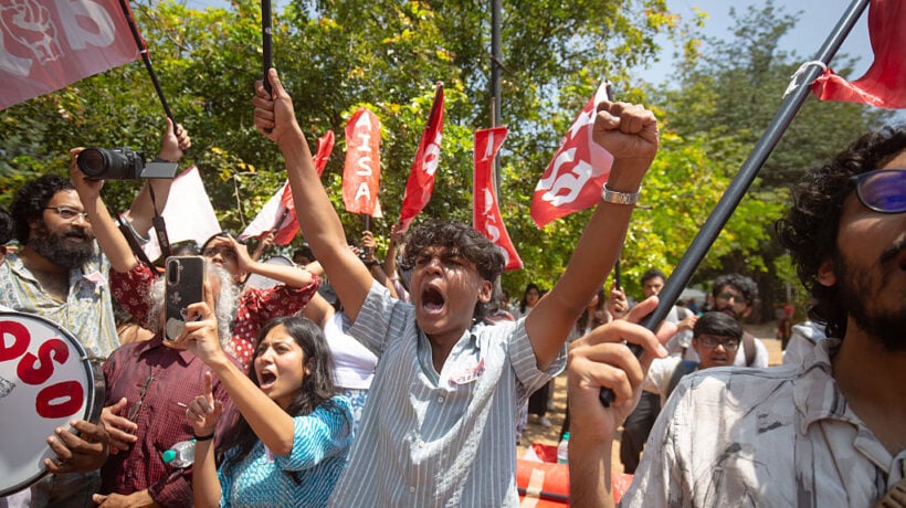 La protesta degli «scarafaggi» scuote ancora l’India: 130 milioni di elettori cancellati dalle liste