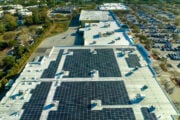Il delirio green affossa l’industria. Meno CO2 ma più posti a rischio