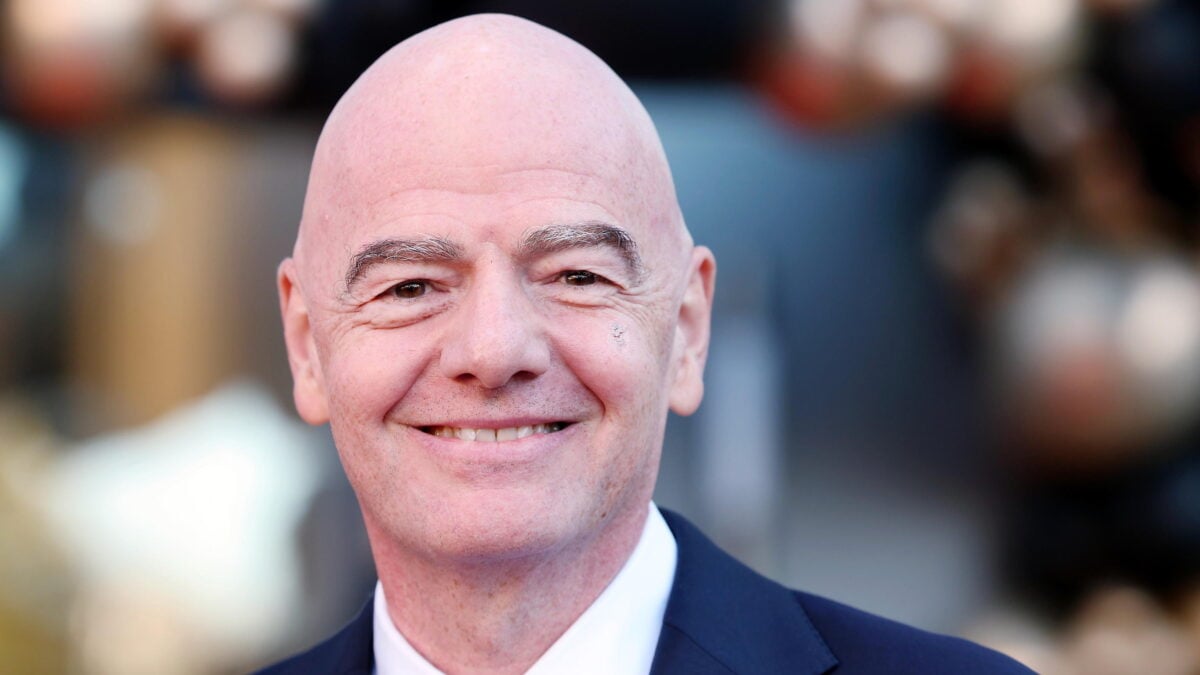 Calcio, gli arabi puntano tutto su Infantino: vogliono portarsi a casa il pallone