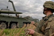 A furia di finti allarmi sulla Russia sale la tensione