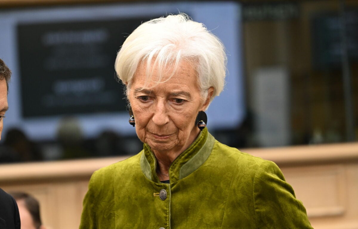 Lagarde molla la Bce nella tempesta