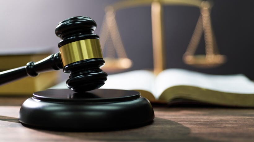 La legittima difesa è un diritto: va ricordato anche a certe toghe
