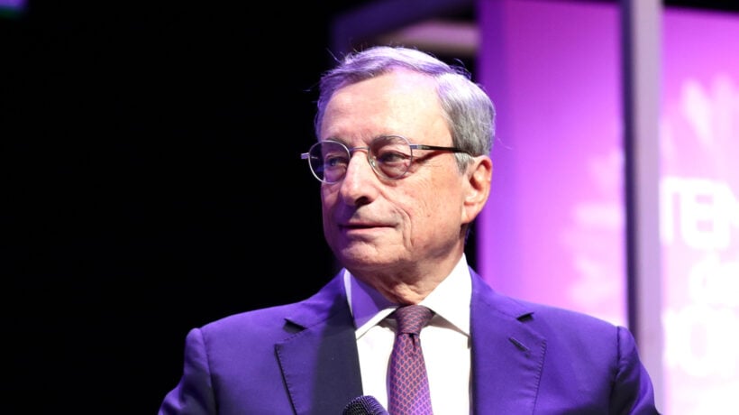 Draghi briga per imporre la cura alle malattie che pure lui ha causato