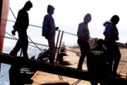 Caro casa dovuto ai troppi migranti