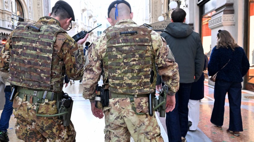 La Meloni ingabbia i maranza. Ma re Sergio disarma i soldati