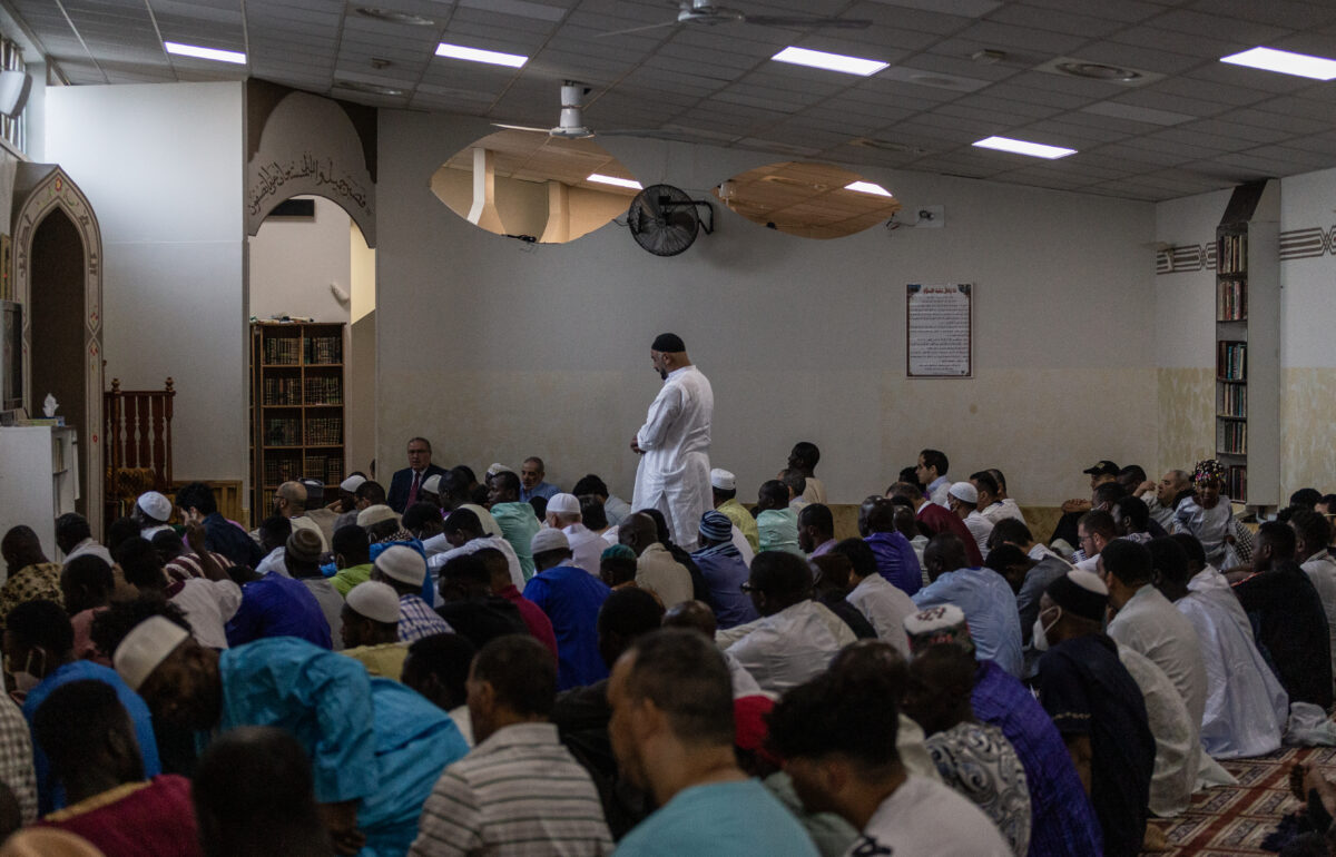 Il Qatar finanzia gli islamici per costruire una moschea