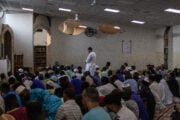 Il Qatar finanzia gli islamici per costruire una moschea